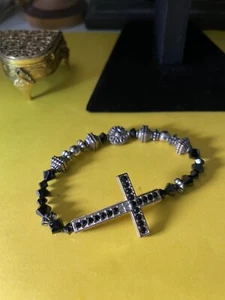 Vtg Black Stones & Metal Shape Charms On Sideway Cross Bracelet - Picture 1 of 2