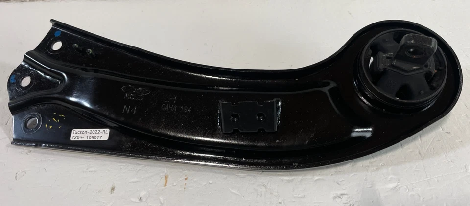 Brazo de control trasero izquierdo del lado del conductor Hyundai Tucson 2022-2025 AWD # 105077 Foto 1 de 4