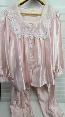 De Colección Barbizon Rosa Satinado Pijama Conjunto para Dormir Talla S Encaje Bordado Manga Larga Retro Foto 1 de 4