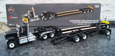 International HX520 Tandem Tractor With XL120 Low-Profile HDG Trailer 1:50 71017 - Image 1 of 4