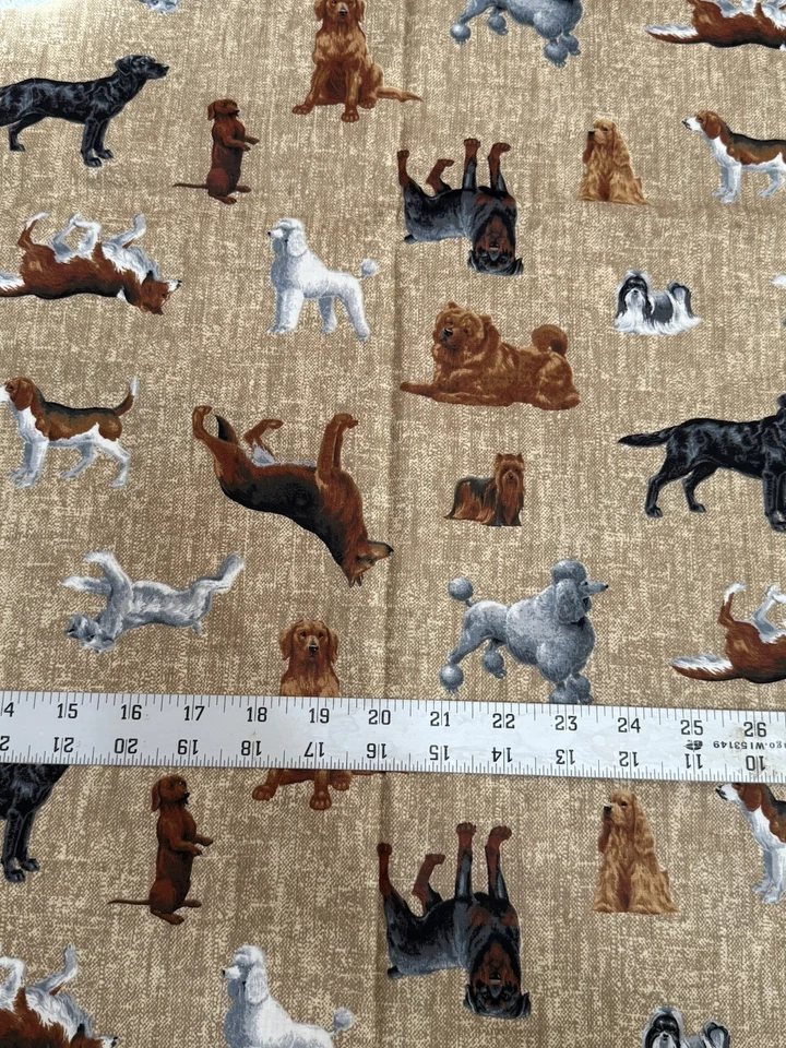 VINTAGE Dogs on light brown, a VIP print by Joan Messmore, 1 YD x 44” Foto 1 de 1