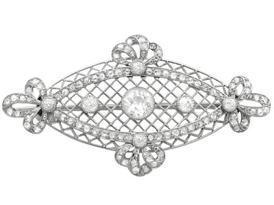 Broche antiguo de diamantes y platino de 1,84 quilates alrededor de 1900 Foto 1 de 4