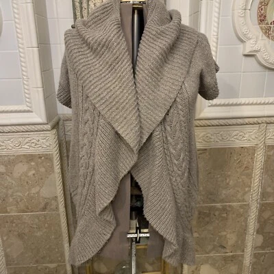 Mono Reno. Talla M. Cuello chal delantero abierto contenido piel largo completo. Cárdigan.B72. Foto 1 de 4