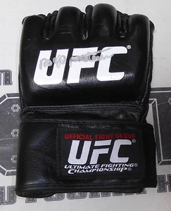 Antonio Rodrigo Nogueira Signed UFC Official Fight Glove PSA/DNA COA Autograph - Picture 1 of 5