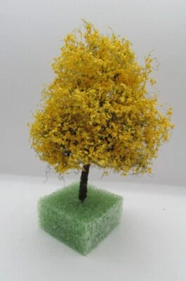 Dollhouse Miniature 4" Landscape Tree Golden Autumn  CA1522 - Image 1 of 2
