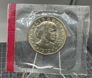 Uncirculated BU 1979-D Denver Susan B Anthony Dollar from US Mint Set in violoncelle - Photo 1/2