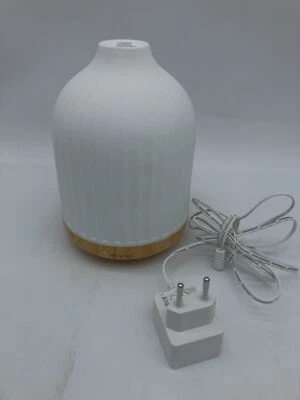 Vankarr Diffusore di Aromi 250ml Umidificatore ad Ultrasuoni con Luce LED Bianco - Immagine 1 di 4