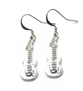 Pendientes de guitarra pequeños de plata - peltre - regalo para amantes de la música, nuevos - Imagen 1 de 3