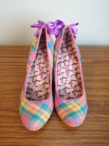 purple tartan shoes