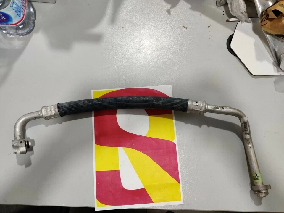 Jeep Wrangler Mk desde 2008 tubo flexible para aire acondicionado genuino K05058230AC Foto 1 de 1