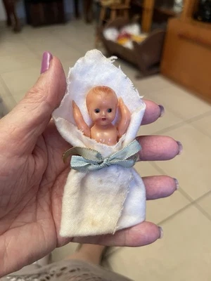 Piccolo Bambolotto In Celluloide - Immagine 1 di 4