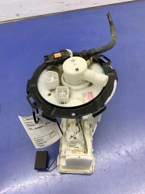 Toyota Sienna 2021-2024 OEM 2,5 L tracción delantera montada en tanque bomba de combustible *42 k millas* Foto 1 de 4