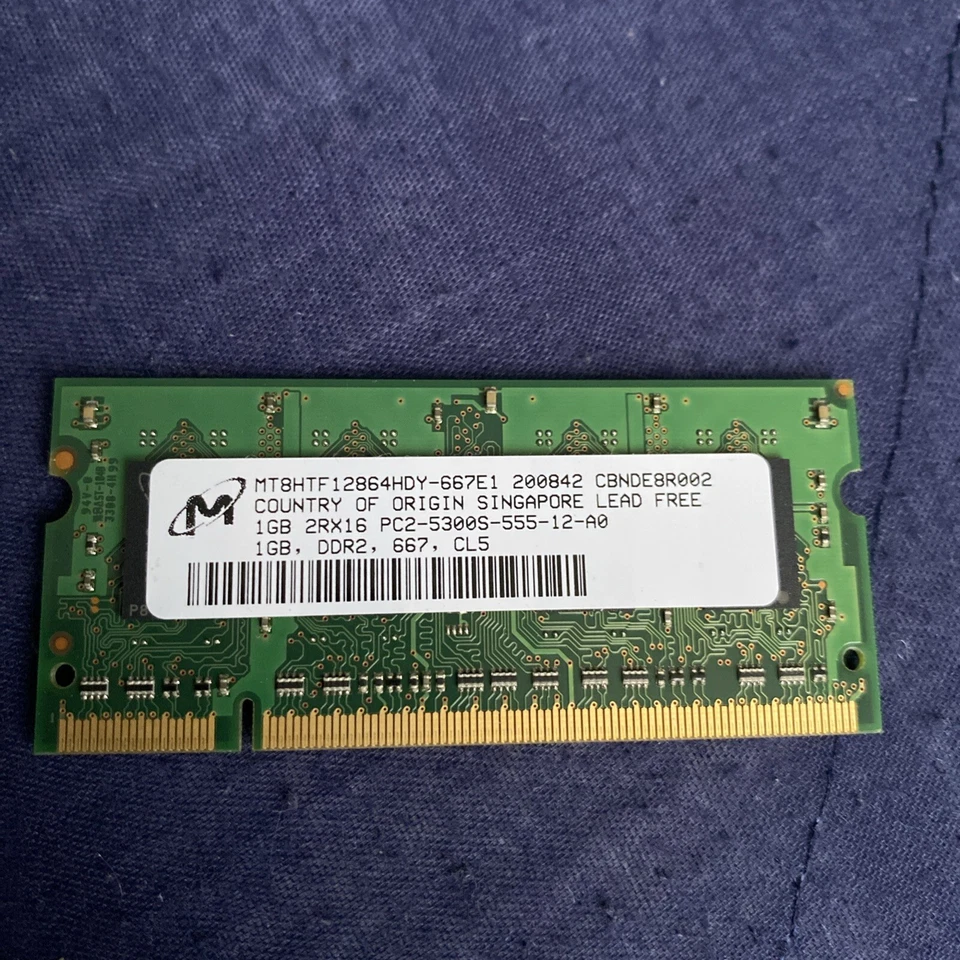 Micron 1GB 2RX16 PC2-6400S-666-13-A0 (MT8HTF12864HDY-800G1 0934) Laptop Memory - Image 1 of 2