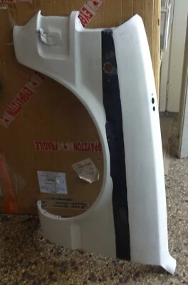 DAIHATSU CHARADE, FARO CUADRADO G10 1979-83 PANEL GUARDABARROS DELANTERO LADO IZQUIERDO USADO Foto 1 de 4