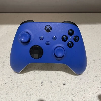 Genuine Microsoft XBOX 1914 Wireless Controller USB-C +Wired for Windows PC - Image 1 of 4