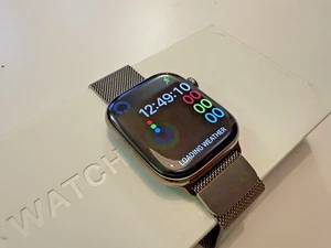 Apple Watch Series 10: 46mm Natural Titanium + Milanese Loop. WITH APPLE CARE!! - Photo 1 sur 12