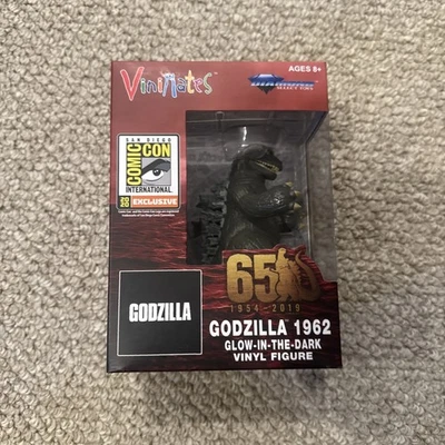 Diamond Select Toys 1962 Godzilla 2020 SDCC Glow Exclusive Vinimates Figura Nueva Foto 1 de 3