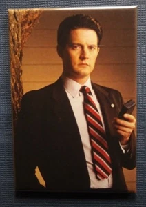 Twin Peaks Special Agent Dale Cooper - Refrigerator Magnet 2 x 3 inch - Foto 1 di 1
