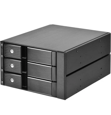 SilverStone FS303-12G Two 5.25" Bay to Three 3.5" SAS-12G / SATA 6Gbit - Image 1 of 4