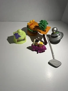 The Flintstones Viva Rock Vegas Flying Great Gazoo Burger King Fred Toy Lot - Picture 1 of 6