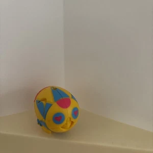 TRANSFORMERS BotBots Easter Egg INCOG-EGGO - Picture 1 of 4