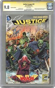 Justice League #22 Reis SDCC Variant CGC 9.8 SS Ivan Reis 2013 1227101003