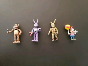 Juego de 2 mini figuras de vinilo coleccionables Funko Five Nights At Freddy's Bonnie FNAF - Imagen 1 de 3