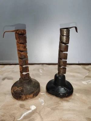 Art populaire Lot De 2 Bougeoirs Normand Rat de cave queue de cochon 18 , 19 éme - Photo 1/4