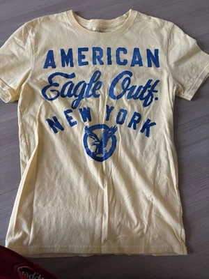 American Eagle желтый графический футболка Y2K женщин размер Xs милый свободного кроя - Изображение 1 из 3