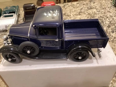 Camioneta Ford Modelo A 1931 Signature Models 1:18 azul Foto 1 de 4