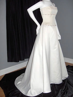 PALOMA BLANCA KLEINFELD SIZE 8 WEDDING GOWN DRESS IVORY STRAPLESS CRYSTALS NEW - Image 1 of 4