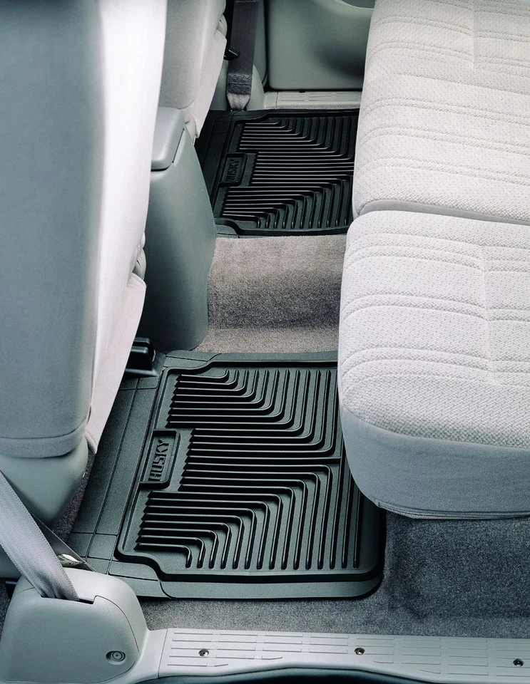 Alfombrilla trasera para Husky Liners 52021 - negra pequeña para máxima protección Foto 1 de 4