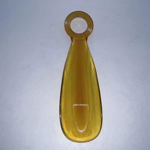 VINTAGE STANLEY HOME PRODUCTS AMBER SHOEHORN WESTFIELD MA - Picture 1 of 3