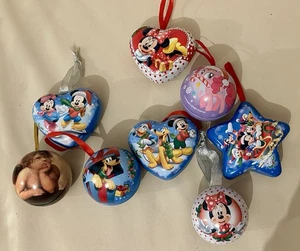 7 Weihnachtskugeln. Micky , u.ä.  Blechkugel Disney zum Befüllen. Sammlerstücke - Picture 1 of 13