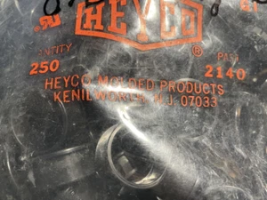 Menge 20 HEYCO Teile-Nr. 2140 Snap Nylon Buchsen, SB-1.00-12 - Bild 1 von 3