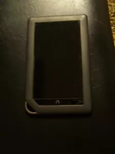 Barnes and Noble Nook Color 6 GB - Picture 1 of 19