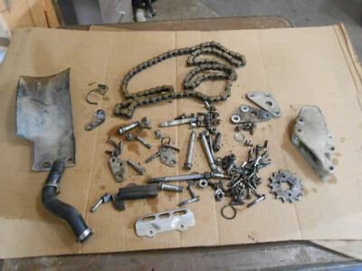 Kawasaki KLX250 KLX 250 250R 95 1995 piezas diversas lote pernos tornillos soportes motor Foto 1 de 4