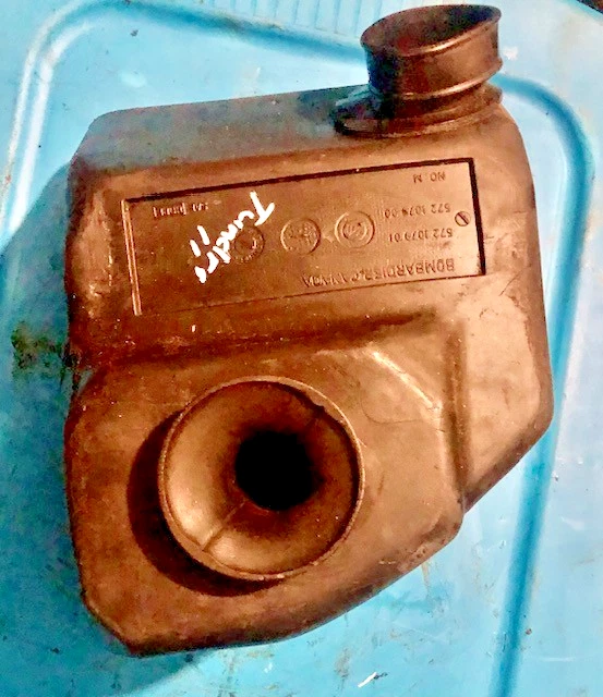 late  90s, Tundra II R  Bombardier Skidoo snowmobile sled airbox Foto 1 de 1