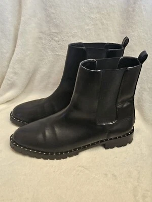 Botas Saks Fifth Avenue para mujer de cuero con suela Chelsea adornadas con tachuelas talla 11 Foto 1 de 4