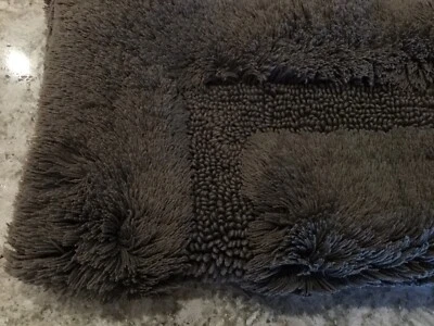 FRONTGATE Contour Bathroom Rug. Brown/Dk Taupe. Excellent Condition. - Image 1 of 4