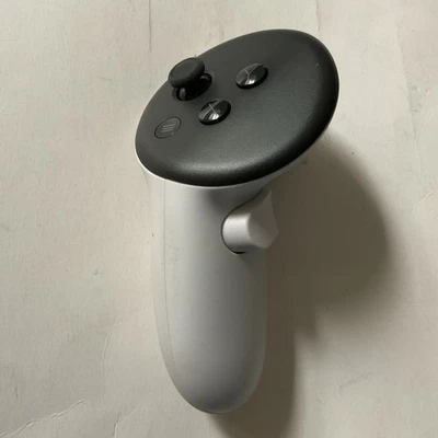 Meta Oculus Quest 3, 3s VR/Genuine “LEFT” Controller ONLY - Image 1 of 4