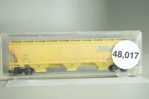 48017 N Scale 3 BAY COVERED HOPPER car DM&E DAKOTA MINNESOTA AND EASTERN WEATHER - Picture 1 of 6