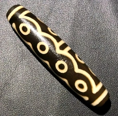 Pre-1800s Indo/ Tibetan Old Agate (Heavens Luck) 15 Eye Dzi Bead 13*57mm - Image 1 of 4