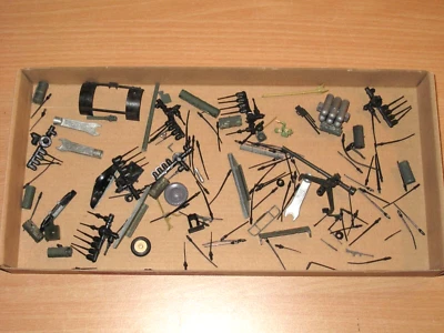 Molti Solido & Polistil Carro Armato Limitär Parti Antenne ECC 1:50 - Immagine 1 di 4