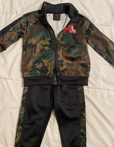 Jordan 2 Piece Black/Camo Jogging Set ~ Tracksuit ~ Black, Camo. - Picture 1 of 5