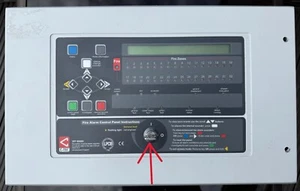 £12, Serie C-Tec XFP - Panel de control de alarma contra incendios habilita controles clave (solo llave). - Imagen 1 de 1