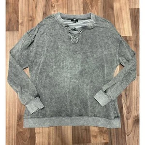 Henley Woman T - Shirt Sz Large / Charcoal gray / Sz Large - Picture 1 of 3