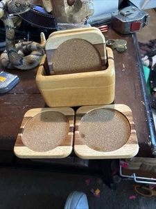 VINTAGE SET OF 6 WOOD COASTERS W/CARRIER - Picture 1 of 4