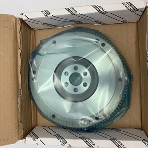 Genuine Toyota 13405‑0Q021 Flywheel Sub‑Assembly – Aygo/Yaris OEM - Picture 1 of 4