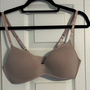 MAIDENFORM Nude Size 36B Wireless Padded Full Coverage Adjustable Bra Soft Pink - Picture 1 of 8